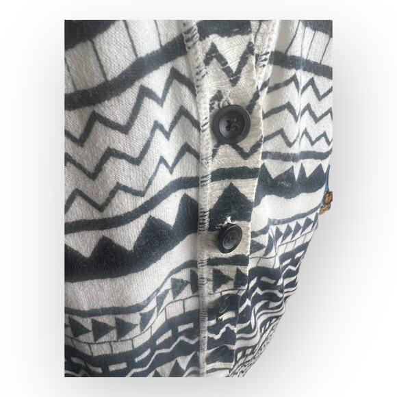 Mossimo V-Neck Button Down Cardigan Sweater Tribal/Geometric Print - Picture 4 of 7